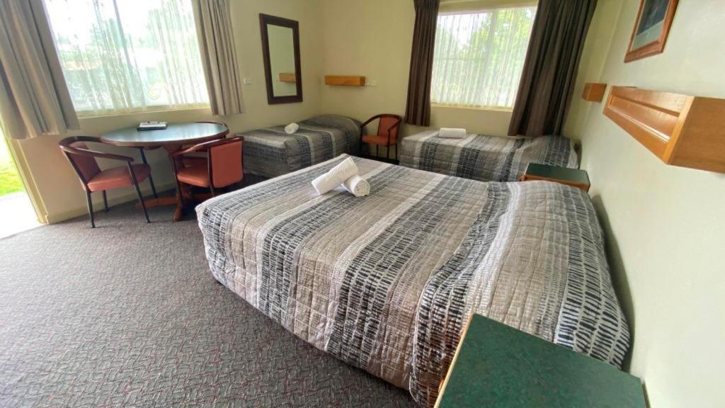 Bucketts Way Motel Gloucester Esterno foto