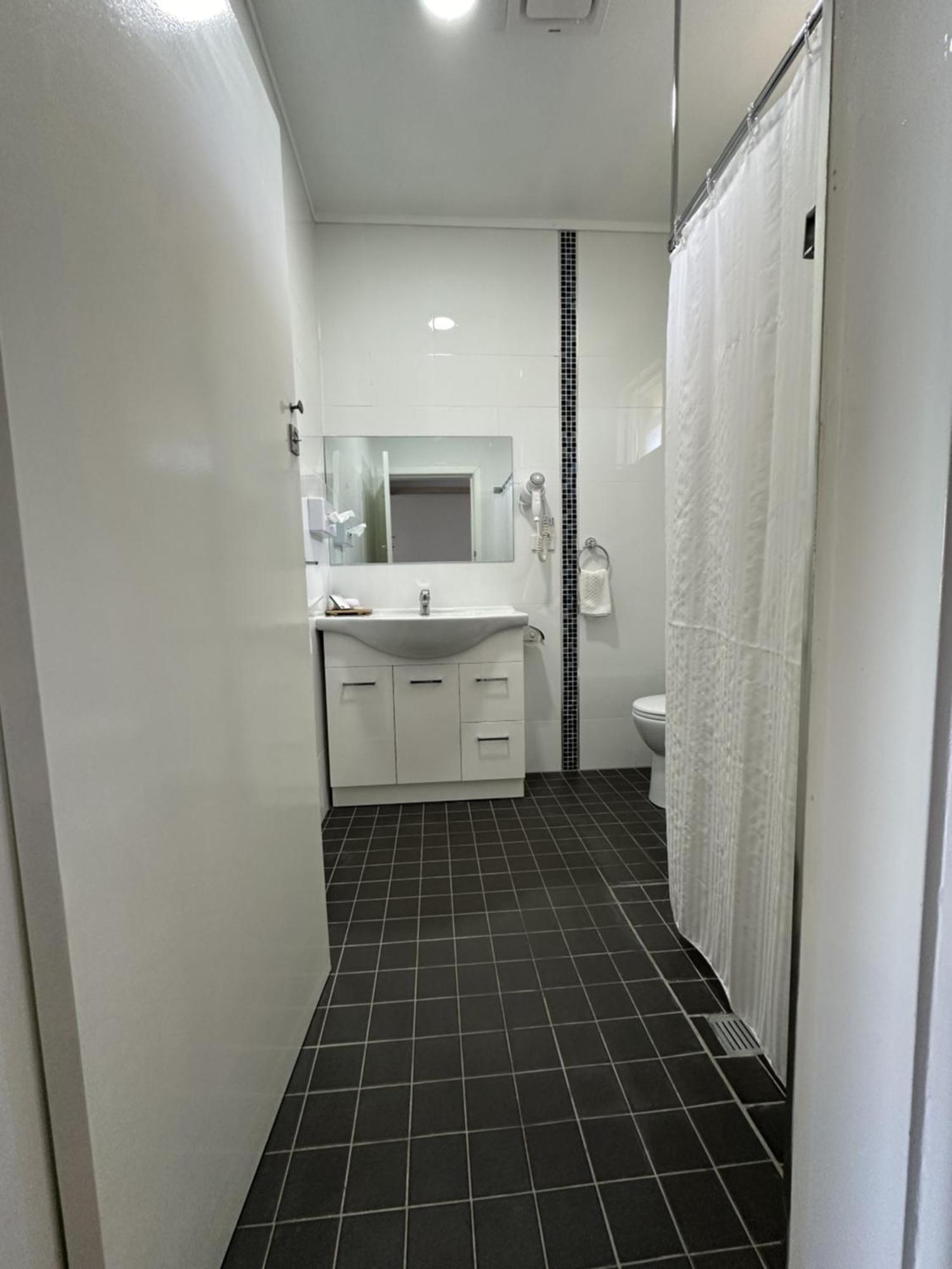 Bucketts Way Motel Gloucester Esterno foto
